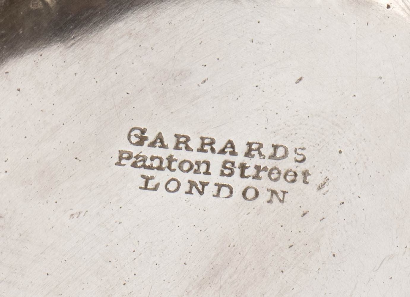 Rara cruet inglese William IV in argento con quattro bottiglie