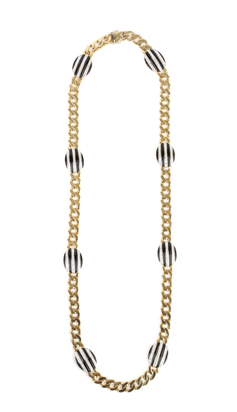 Lungo girocollo in oro con smalto neri e diamanti