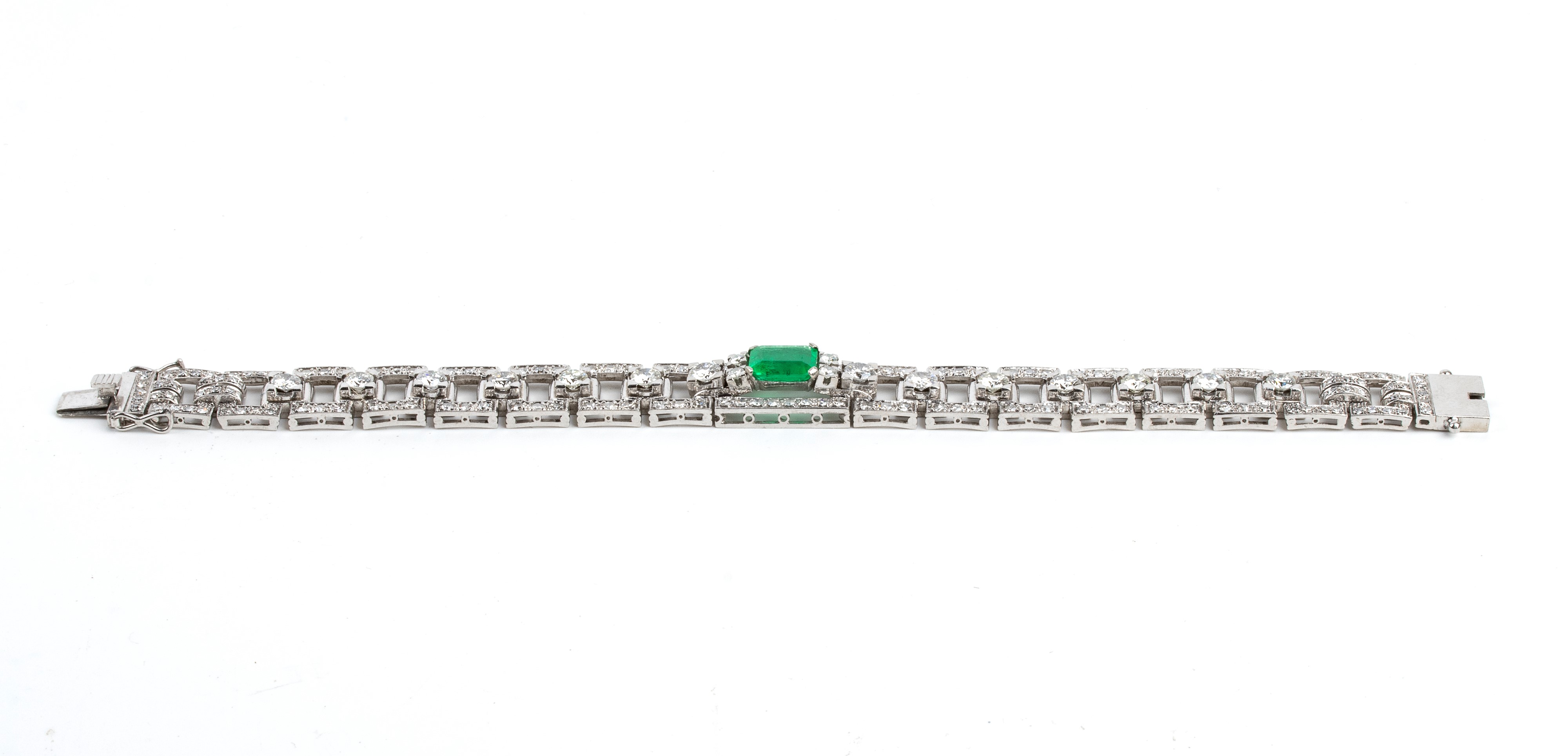 Bracciale Art Déco in platino con diamanti e smeraldo centrale
