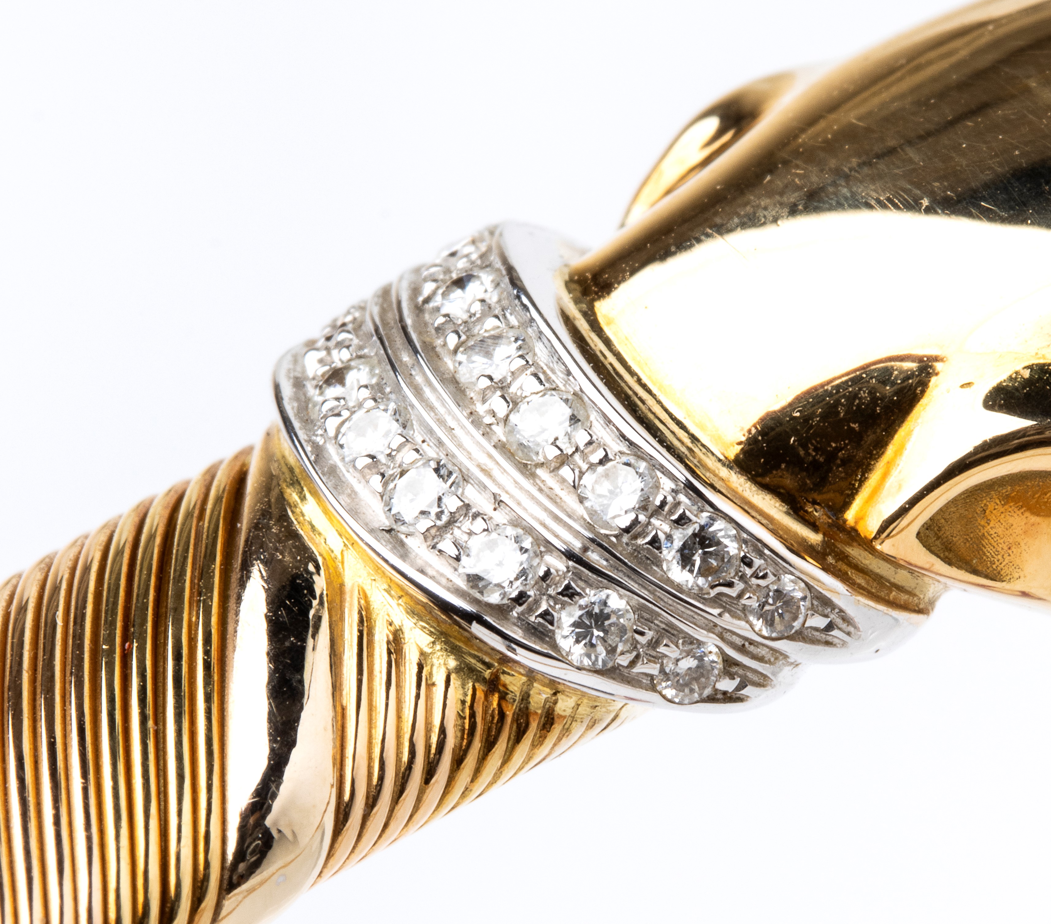 Parure panthère composta da girocollo, bracciale ed anello in oro e diamanti