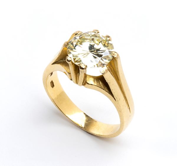 Gold ring with diamonds approx. 2.10 ct