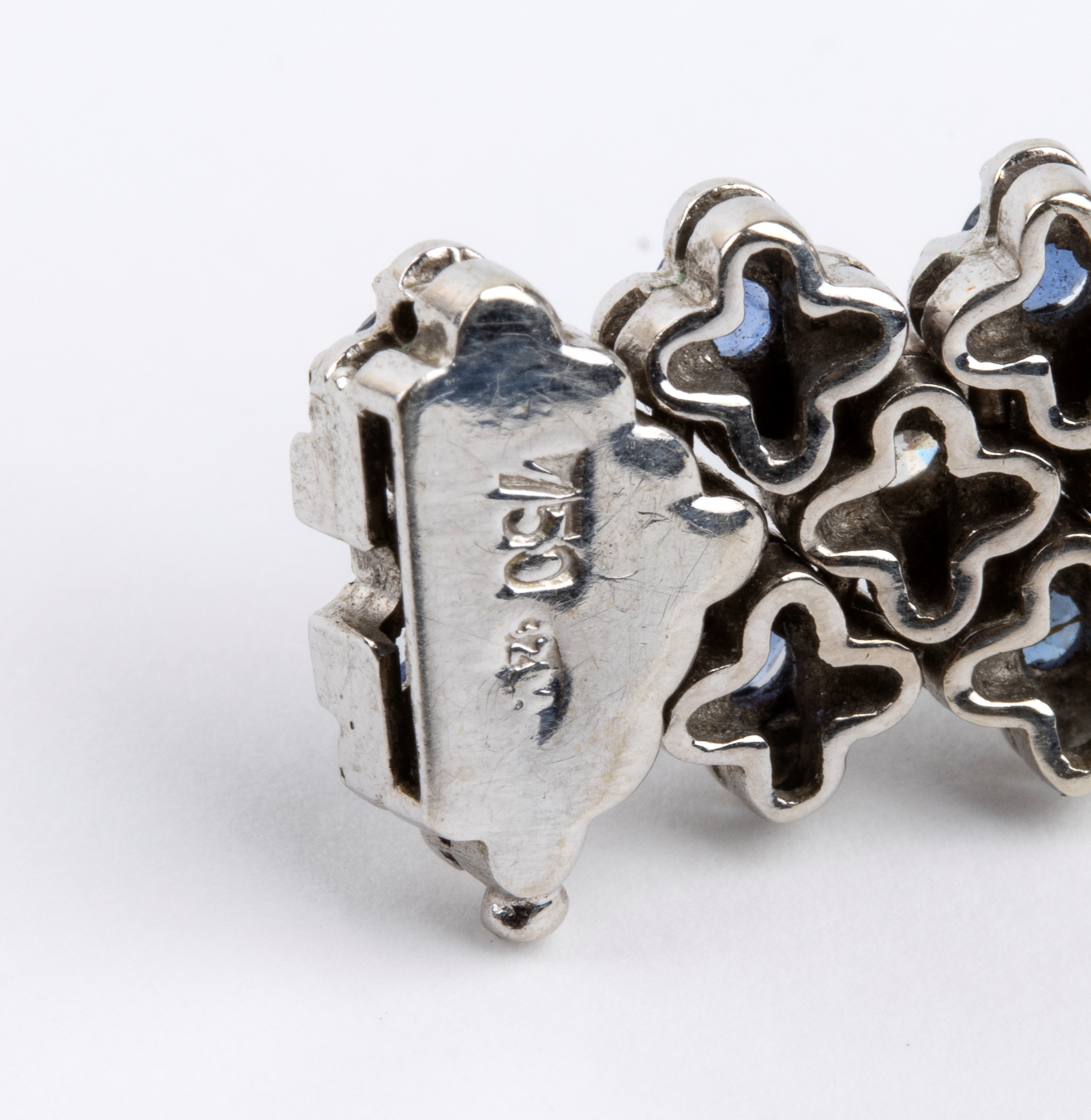 Bracciale in oro con zaffiri e diamanti