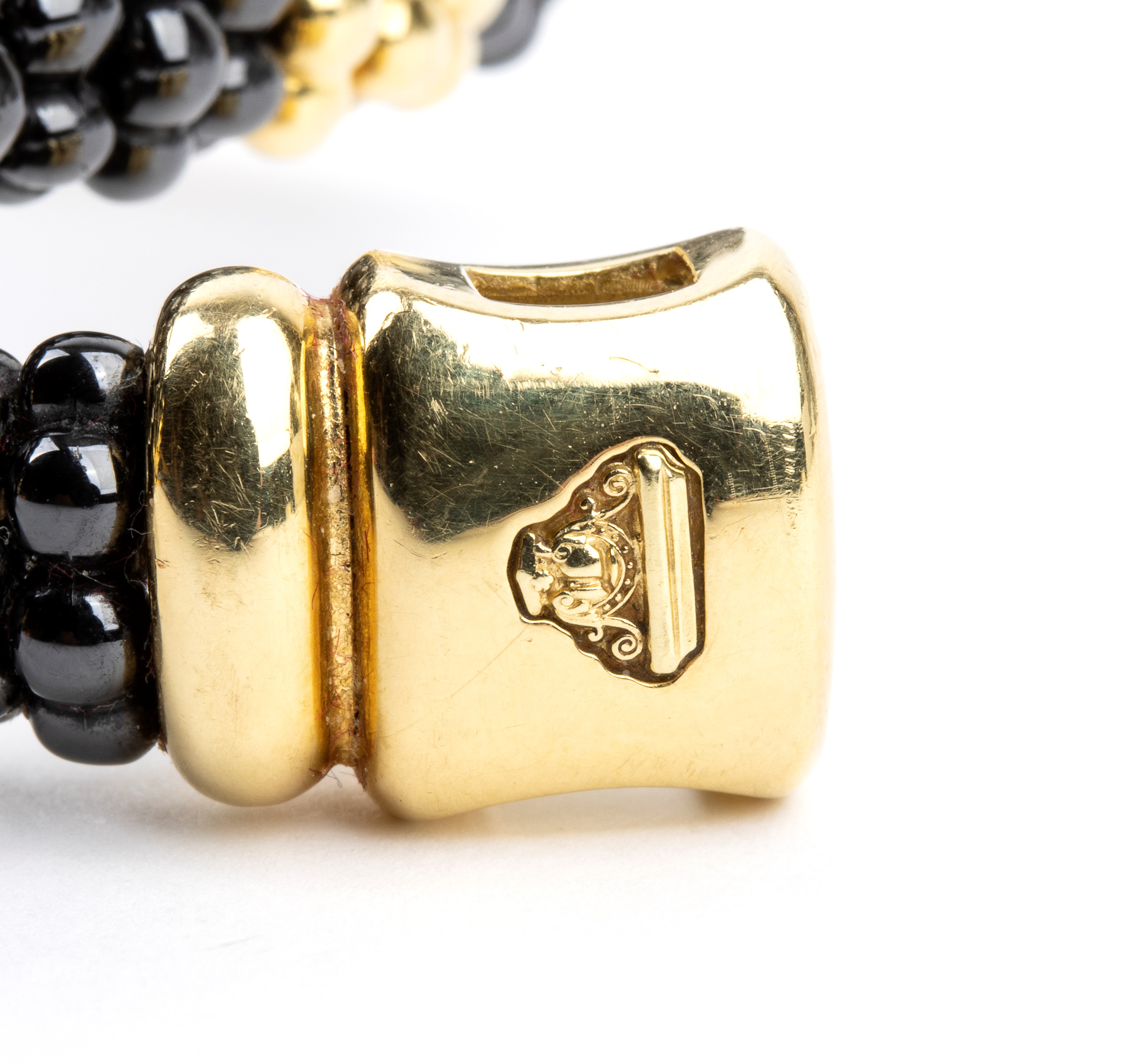 Collezione Caviar: bracciale in oro e perline in ceramica