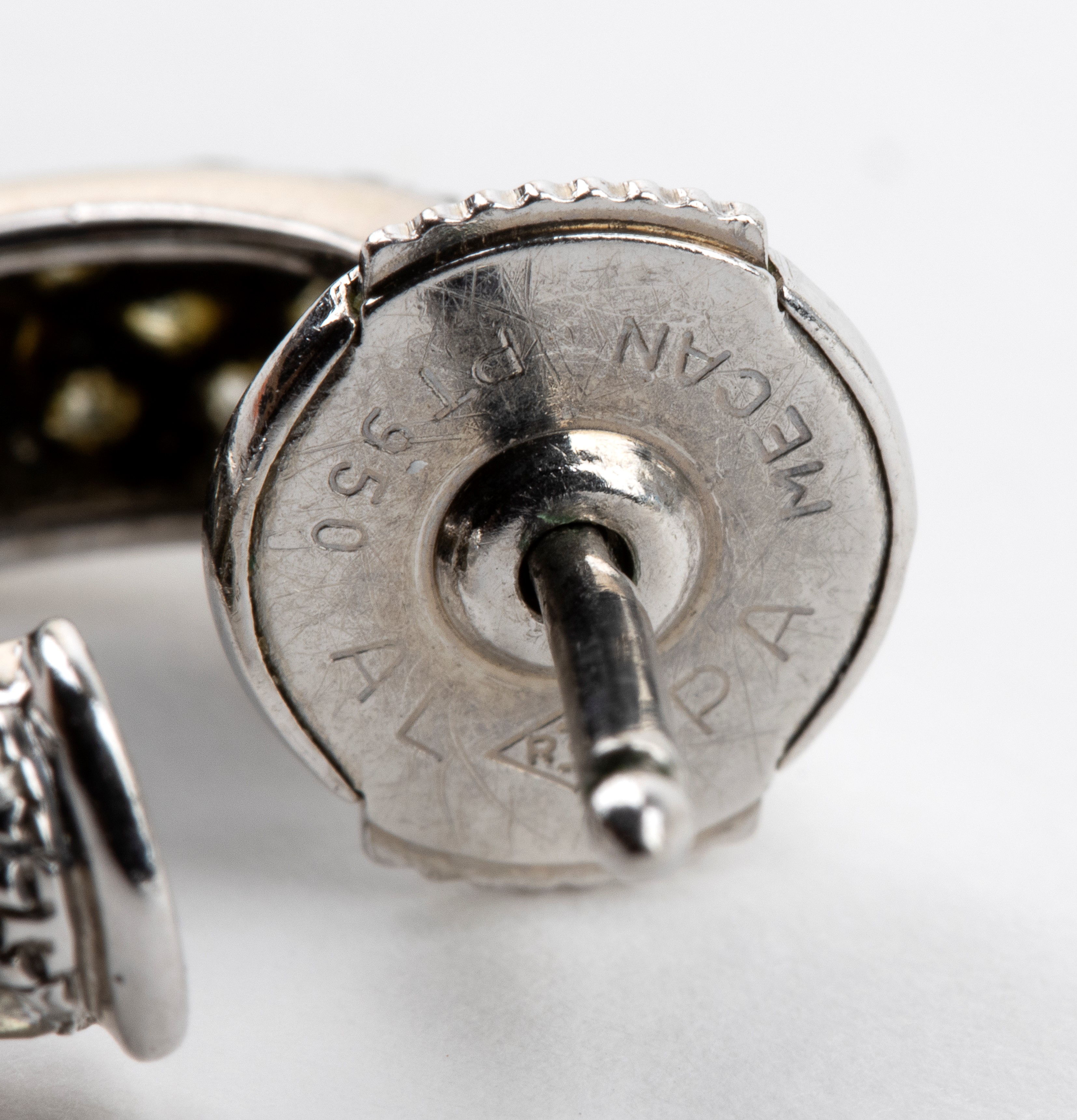 Collezione Etincelle de Cartier: orecchini in platino e diamanti