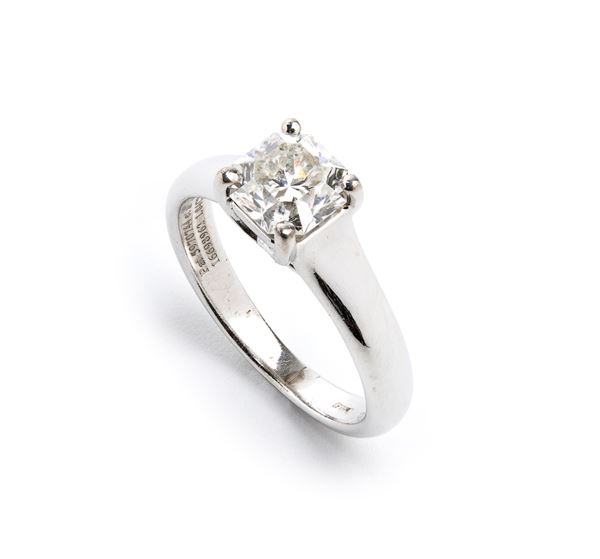 TIFFANY - Tiffany True® Collection, diamond engagement platinum ring