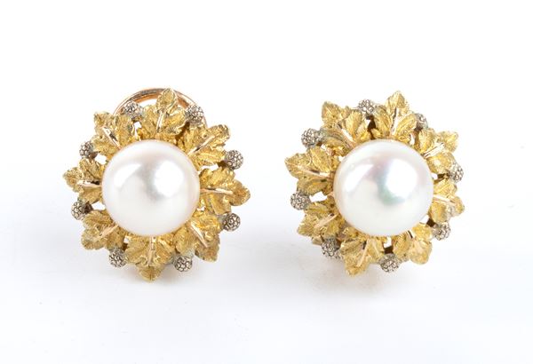 BUCCELLATI - Pearl gold earrings 