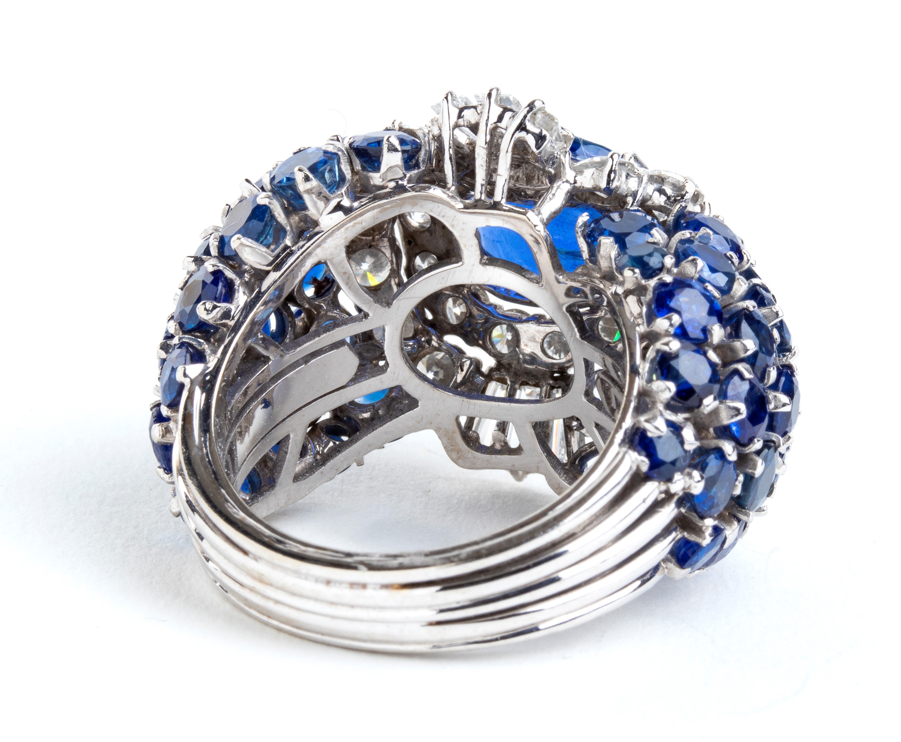 Anello a fascia in oro con zaffiro Burma e diamanti