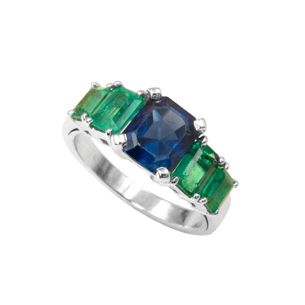 Sapphire emerald gold ring