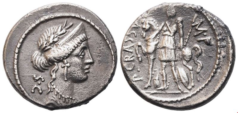 P. Licinius Crassus, Denario (55 a.C.), rovescio con figura femminile che conduce un cavallo